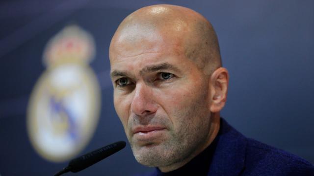 zinedine-zidane-real-madrid_1iaz1sbqsve3r1x2egb40mxhsd.jpg